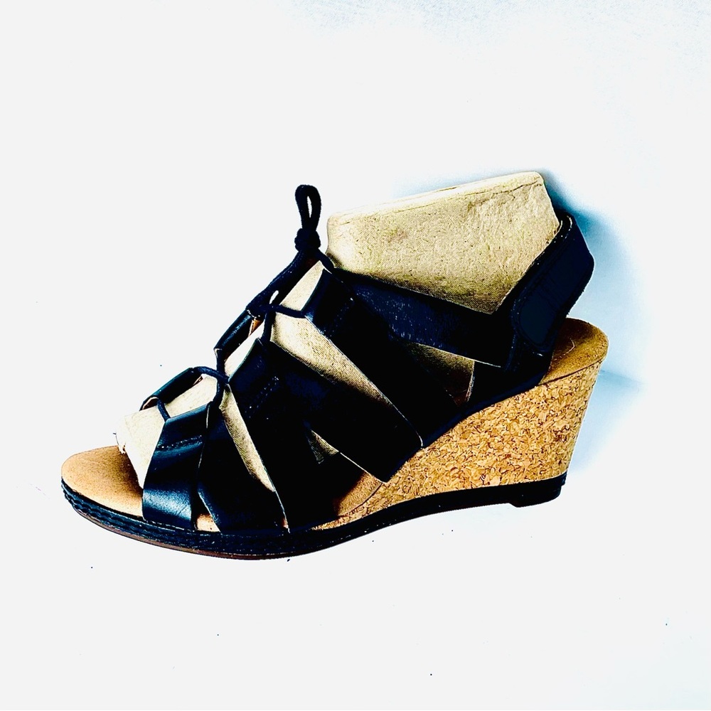 Clarks WIDE 6.5 Lace Up Cork Wedge Black Heel Sandal Open Toe Great Condition! - Picture 3 of 11